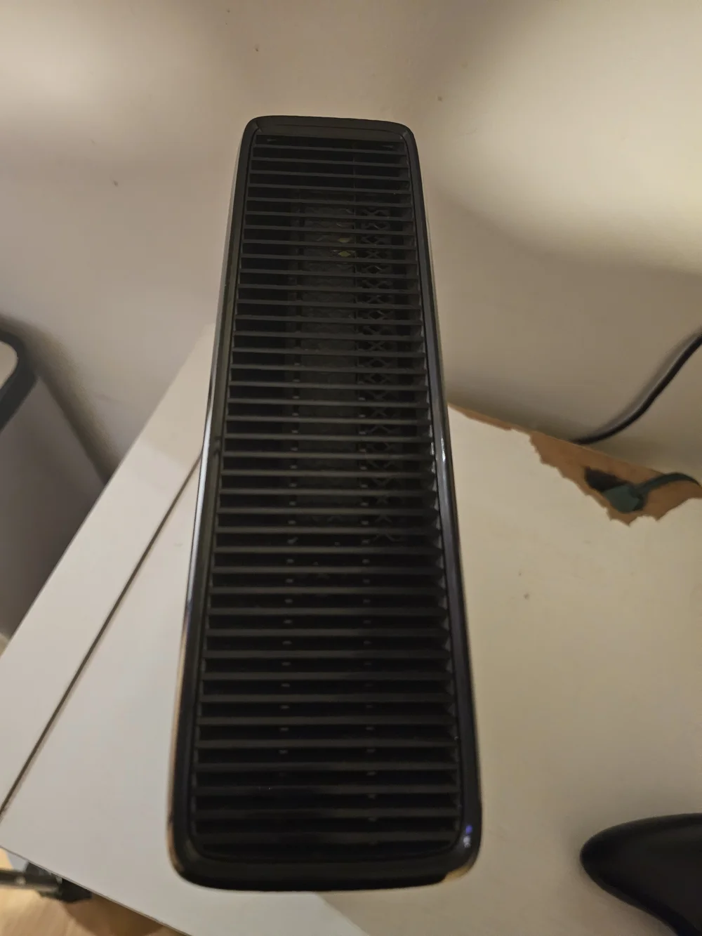 Microsoft Xbox 360 Console with Black Wireless Controller
